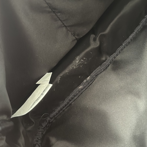 Lululemon Belt Bag "sold" - Picture 7 of 9